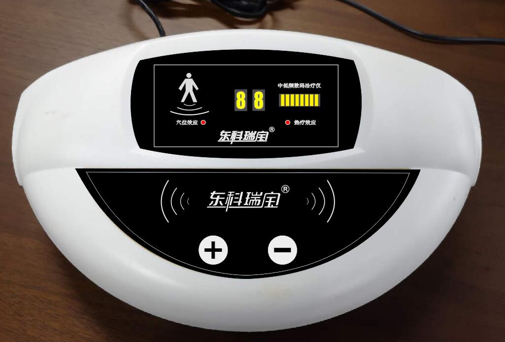 東科瑞寶牌前列腺治療儀（前列腺炎專用中低頻數(shù)碼治療儀），為國家二類醫(yī)療器械治療型產品，由治療儀主機和導電理療電極片等配件耗材組成。 采用多級性中低頻復合脈沖電流，根據(jù)前列腺疾病治療的特性，由專門設計的電腦程序控制中頻脈沖電流3000Hz-至低頻脈沖電流370Hz之間不斷變頻轉換，利用專用理療電極片等配件耗材輸出，并通過特定穴位經絡釋放，起到輔助治療前列腺炎等疾病的作用。 該儀器使用220v交流電源，具有耐壓4000伏和上電無輸出自鎖的安防功能，可適用于家庭、中小醫(yī)療機構、鄉(xiāng)鎮(zhèn)醫(yī)院、社區(qū)診所理療科室等。